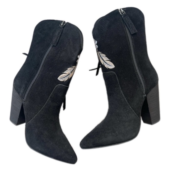 Dingo Black Fringed Boots with Cream Embroidery NWOT - Picture 2 of 4